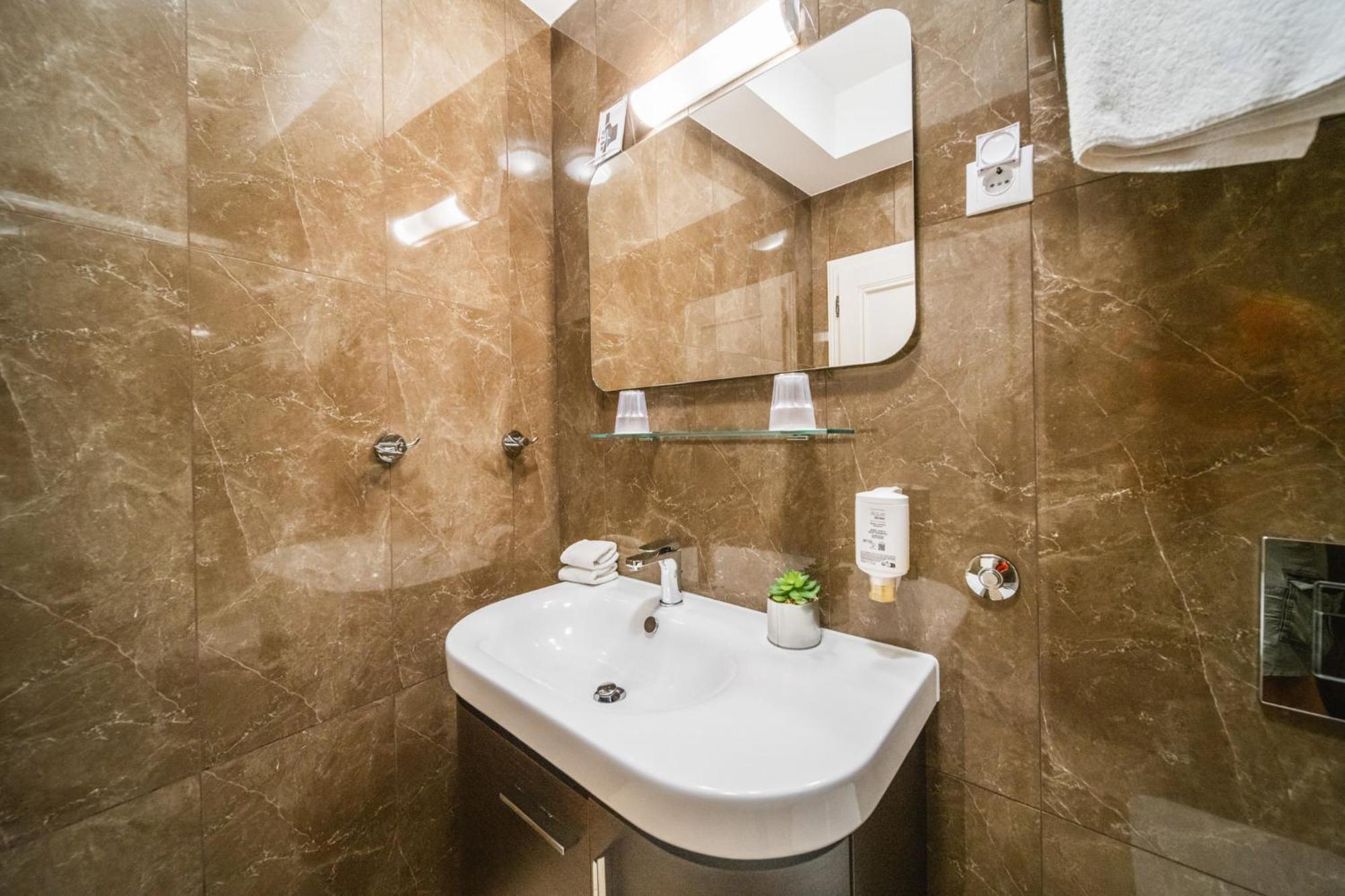 Sunce Palace Apartments With Free Offsite Parking Dubrovnik Dış mekan fotoğraf